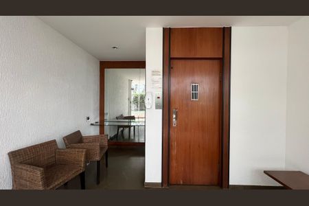 Apartamento à venda com 166m², 3 quartos e 2 vagas Apartamento à venda com 166m², 3 quartos e 2 vagasHall de entrada
