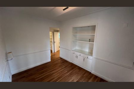 Apartamento à venda com 166m², 3 quartos e 2 vagas Apartamento à venda com 166m², 3 quartos e 2 vagasSuite