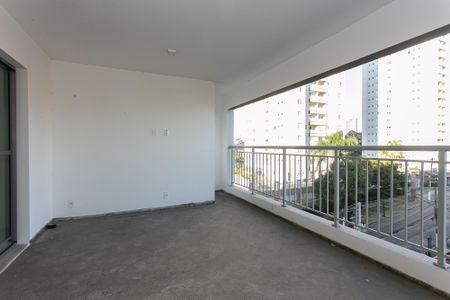 Apartamento à venda com 122m², 3 quartos e 2 vagas Apartamento à venda com 122m², 3 quartos e 2 vagasVaranda