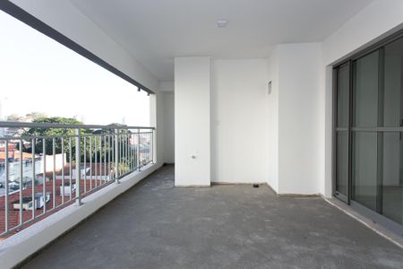 Apartamento à venda com 122m², 3 quartos e 2 vagas Apartamento à venda com 122m², 3 quartos e 2 vagasVaranda