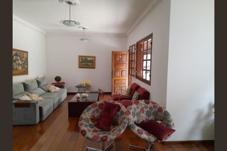 Casa à venda com 396m², 4 quartos e 3 vagas Casa à venda com 396m², 4 quartos e 3 vagasFoto 11