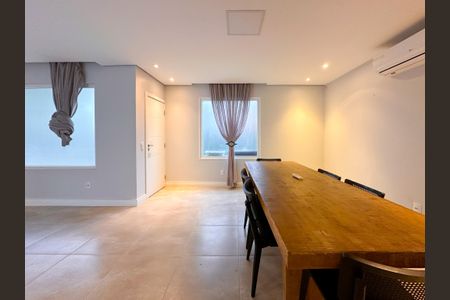 Sala  de apartamento para alugar com 3 quartos, 195m² em Lagoa da Conceição, Florianópolis
