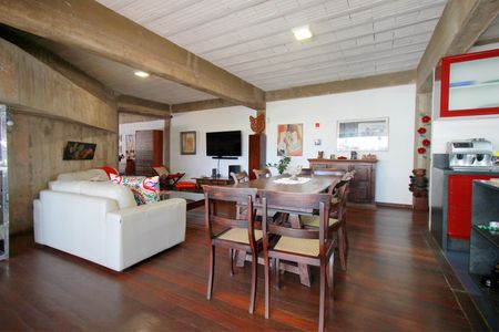 Apartamento à venda com 150m², 2 quartos e 2 vagasSala