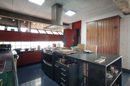 Apartamento à venda com 150m², 2 quartos e 2 vagasCozinha