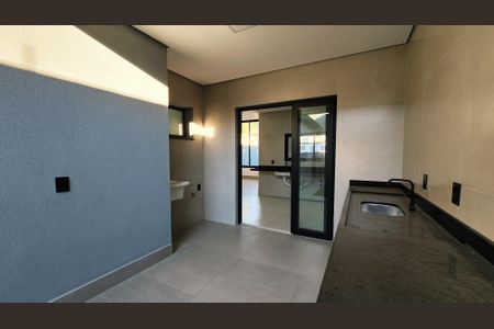 Casa à venda com 172m², 3 quartos e 1 vagaÁrea de Serviço