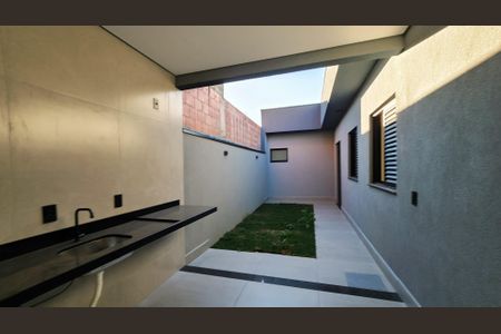Casa à venda com 172m², 3 quartos e 1 vagaÁrea de Serviço
