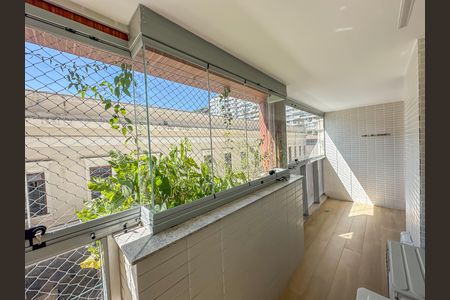 Apartamento à venda com 97m², 3 quartos e 2 vagas Apartamento à venda com 97m², 3 quartos e 2 vagasVaranda da Sala