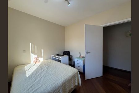 Casa à venda com 264m², 4 quartos e 5 vagas Casa à venda com 264m², 4 quartos e 5 vagasFoto 23