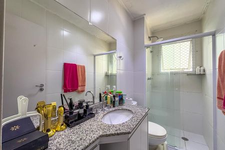 Apartamento à venda com 70m², 2 quartos e 1 vaga Apartamento à venda com 70m², 2 quartos e 1 vagaBanheiro da Suíte