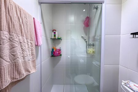 Apartamento à venda com 70m², 2 quartos e 1 vaga Apartamento à venda com 70m², 2 quartos e 1 vagaBanheiro Social