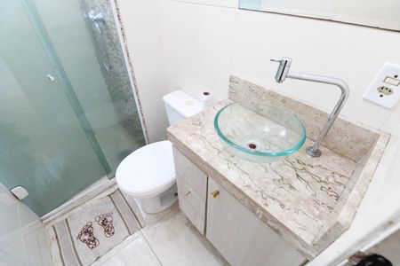 Apartamento para alugar com 45m², 2 quartos e 1 vaga Apartamento para alugar com 45m², 2 quartos e 1 vagaBanheiro