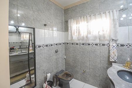 Casa de condomínio à venda com 700m², 5 quartos e 3 vagas Casa de condomínio à venda com 700m², 5 quartos e 3 vagasLavabo