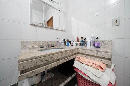 Casa à venda com 390m², 3 quartos e 8 vagasBanheiro da Suíte