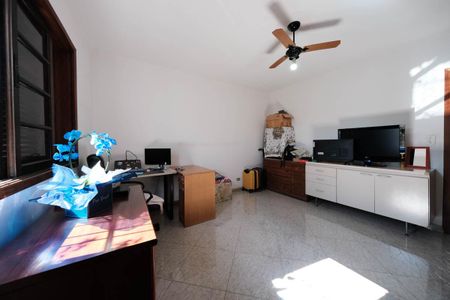 Casa à venda com 390m², 3 quartos e 8 vagasQuarto 1