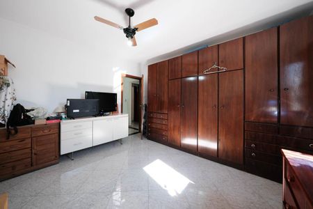 Casa à venda com 390m², 3 quartos e 8 vagasQuarto 1