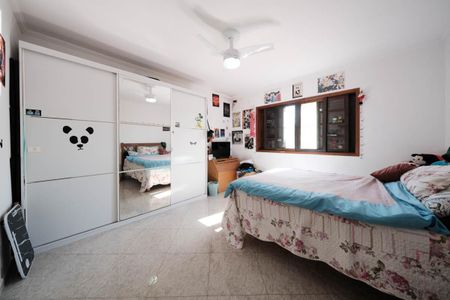 Casa à venda com 390m², 3 quartos e 8 vagasQuarto 2