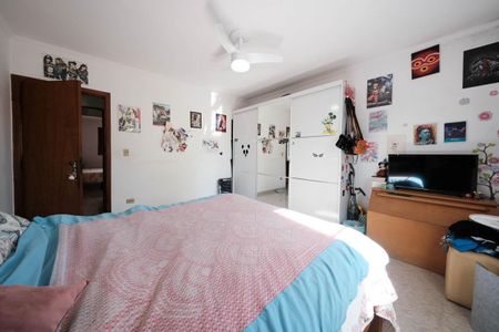 Casa à venda com 390m², 3 quartos e 8 vagasQuarto 2