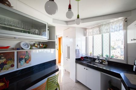 Apartamento à venda com 121m², 4 quartos e 3 vagas Apartamento à venda com 121m², 4 quartos e 3 vagasCozinha