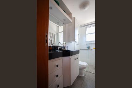 Apartamento à venda com 121m², 4 quartos e 3 vagas Apartamento à venda com 121m², 4 quartos e 3 vagasBanheiro Social