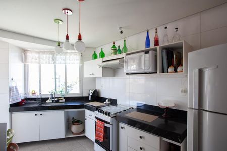 Apartamento à venda com 121m², 4 quartos e 3 vagas Apartamento à venda com 121m², 4 quartos e 3 vagasCozinha