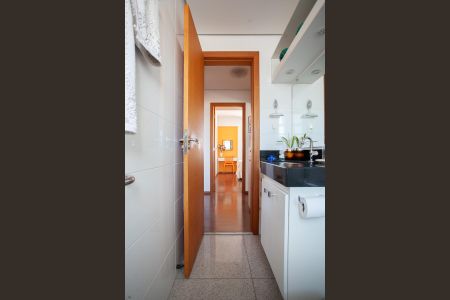 Apartamento à venda com 121m², 4 quartos e 3 vagas Apartamento à venda com 121m², 4 quartos e 3 vagasBanheiro Social