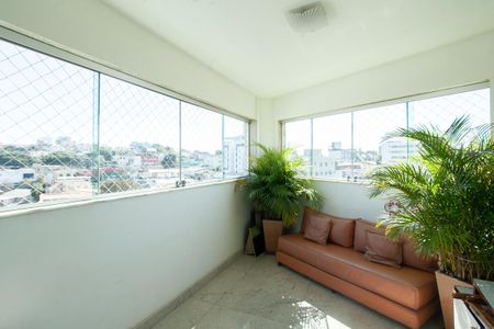 Apartamento à venda com 121m², 4 quartos e 3 vagas Apartamento à venda com 121m², 4 quartos e 3 vagasVaranda da Sala