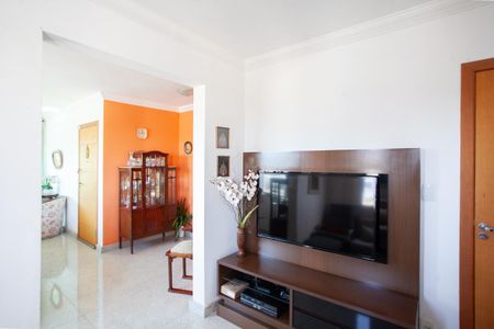 Apartamento à venda com 121m², 4 quartos e 3 vagas Apartamento à venda com 121m², 4 quartos e 3 vagasSala de TV