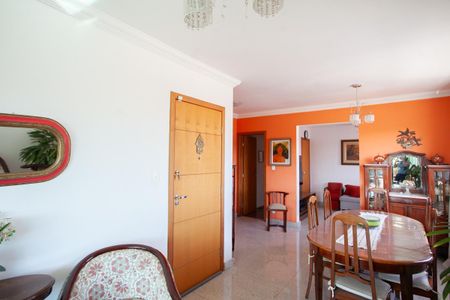 Apartamento à venda com 121m², 4 quartos e 3 vagas Apartamento à venda com 121m², 4 quartos e 3 vagasSala