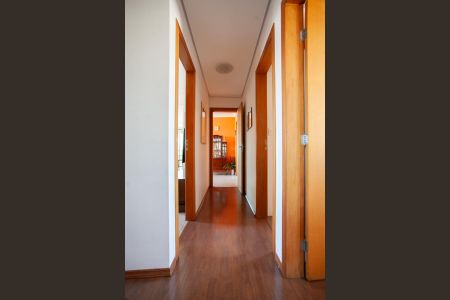 Apartamento à venda com 121m², 4 quartos e 3 vagas Apartamento à venda com 121m², 4 quartos e 3 vagasCorredor