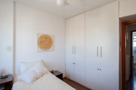 Apartamento à venda com 121m², 4 quartos e 3 vagas Apartamento à venda com 121m², 4 quartos e 3 vagasQuarto 1