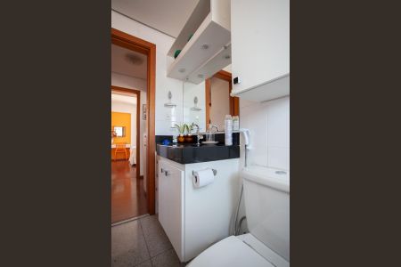 Apartamento à venda com 121m², 4 quartos e 3 vagas Apartamento à venda com 121m², 4 quartos e 3 vagasBanheiro Social