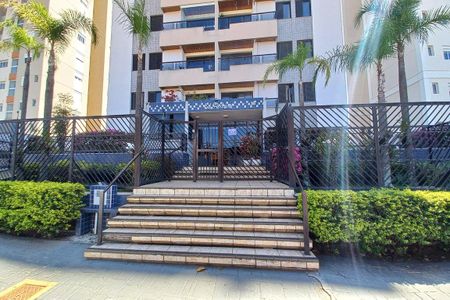 Apartamento à venda com 109m², 3 quartos e 2 vagas Apartamento à venda com 109m², 3 quartos e 2 vagasFachada e Portaria