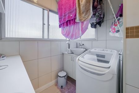 Apartamento à venda com 64m², 2 quartos e 1 vaga Apartamento à venda com 64m², 2 quartos e 1 vagaÁrea de Serviço