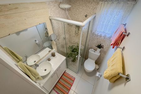 Apartamento à venda com 64m², 2 quartos e 1 vaga Apartamento à venda com 64m², 2 quartos e 1 vagaBanheiro da Suíte