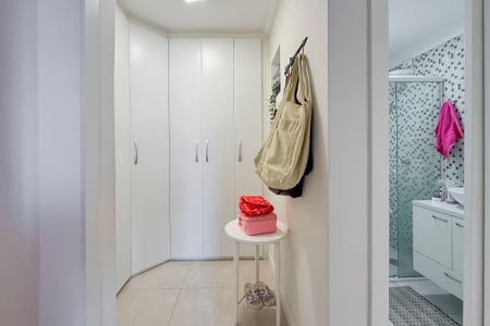 Apartamento à venda com 64m², 2 quartos e 1 vaga Apartamento à venda com 64m², 2 quartos e 1 vagaCloset