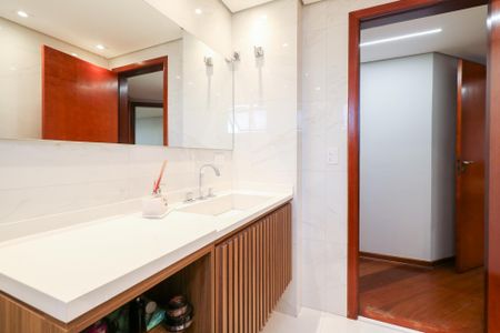 Apartamento à venda com 107m², 3 quartos e 2 vagas Apartamento à venda com 107m², 3 quartos e 2 vagasBanheiro Social