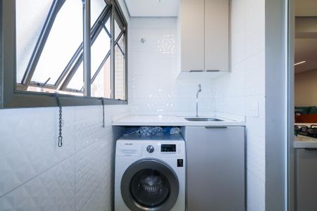 Apartamento à venda com 107m², 3 quartos e 2 vagas Apartamento à venda com 107m², 3 quartos e 2 vagasÁrea de Serviço