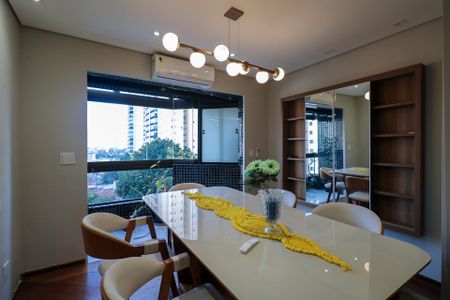 Apartamento à venda com 107m², 3 quartos e 2 vagas Apartamento à venda com 107m², 3 quartos e 2 vagasSala