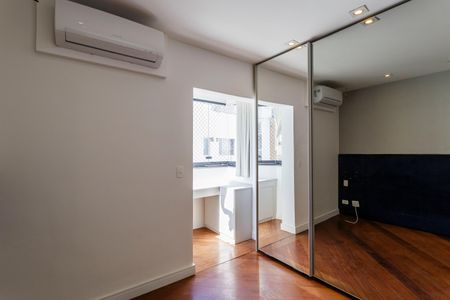 Apartamento à venda com 188m², 3 quartos e 2 vagas Apartamento à venda com 188m², 3 quartos e 2 vagasQuarto Suíte