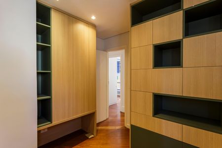 Apartamento à venda com 188m², 3 quartos e 2 vagas Apartamento à venda com 188m², 3 quartos e 2 vagasQuarto 2