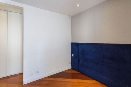 Apartamento à venda com 188m², 3 quartos e 2 vagas Apartamento à venda com 188m², 3 quartos e 2 vagasQuarto Suíte