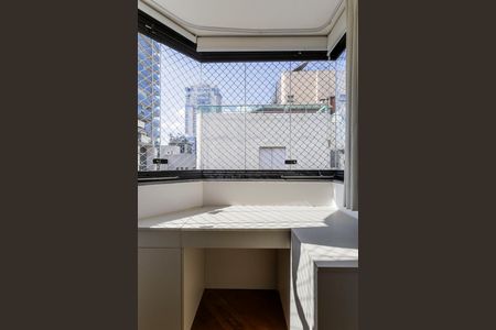 Apartamento à venda com 188m², 3 quartos e 2 vagas Apartamento à venda com 188m², 3 quartos e 2 vagasQuarto Suíte Vista