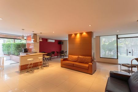 Apartamento à venda com 188m², 3 quartos e 2 vagas Apartamento à venda com 188m², 3 quartos e 2 vagasÁrea comum - Salão de festas