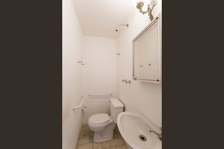 Apartamento à venda com 188m², 3 quartos e 2 vagas Apartamento à venda com 188m², 3 quartos e 2 vagasBanheiro de serviço