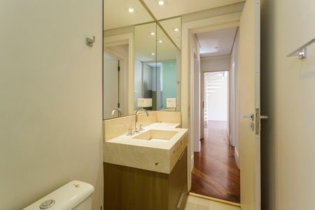 Apartamento à venda com 188m², 3 quartos e 2 vagas Apartamento à venda com 188m², 3 quartos e 2 vagasBanheiro Social