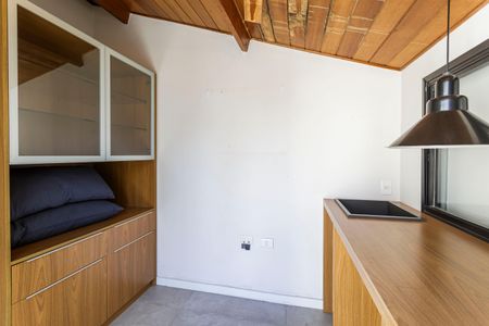 Apartamento à venda com 188m², 3 quartos e 2 vagas Apartamento à venda com 188m², 3 quartos e 2 vagasPiscina