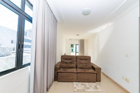 Apartamento à venda com 214m², 4 quartos e 2 vagas Apartamento à venda com 214m², 4 quartos e 2 vagasSala 2