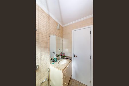 Apartamento à venda com 214m², 4 quartos e 2 vagas Apartamento à venda com 214m², 4 quartos e 2 vagasBanheiro Social