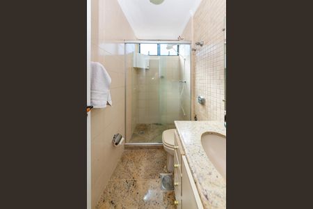 Apartamento à venda com 214m², 4 quartos e 2 vagas Apartamento à venda com 214m², 4 quartos e 2 vagasBanheiro Social