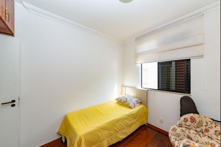 Apartamento à venda com 214m², 4 quartos e 2 vagas Apartamento à venda com 214m², 4 quartos e 2 vagasQuarto 4